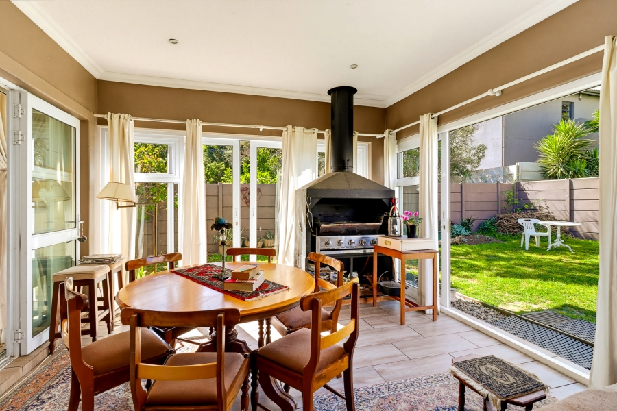 3 Bedroom Property for Sale in Olive Grove Western Cape